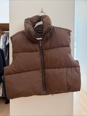 Cropped Brown Puffer Vest - Women's Quilted Sleeveless Jacket